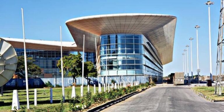 Which are the busiest SADC air routes?